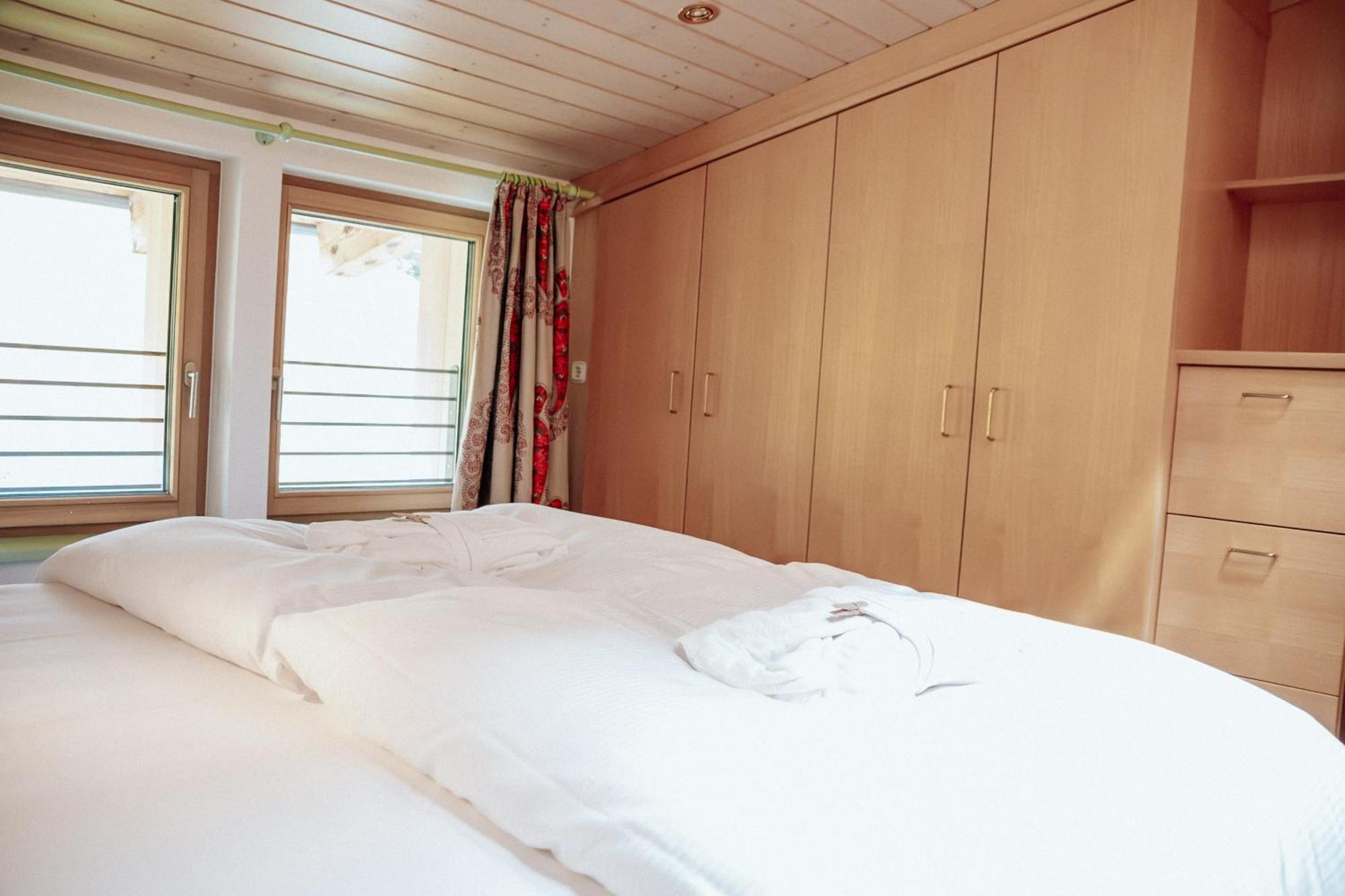 Hotel Goldener Berg レッヒ エクステリア 写真