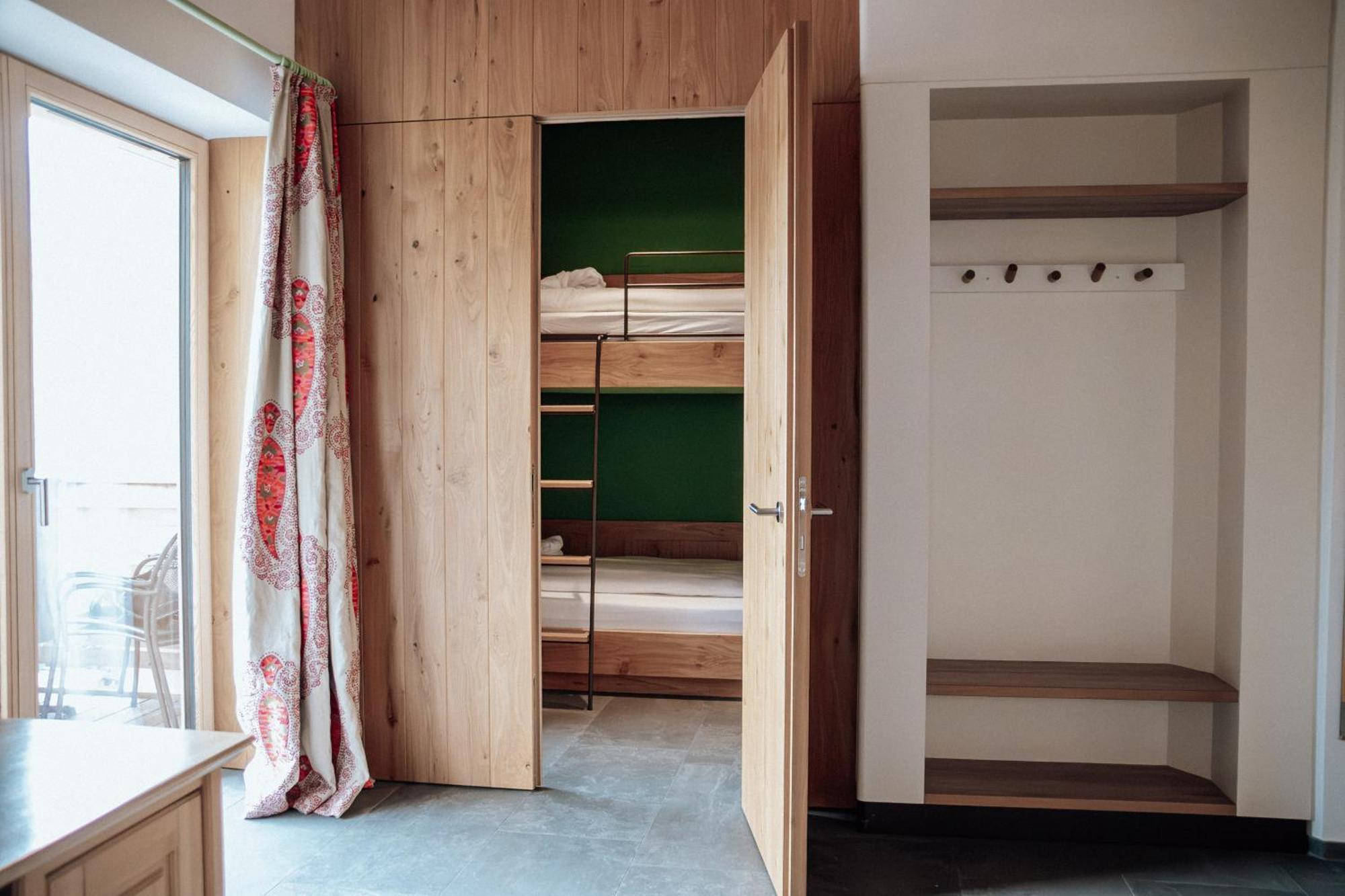 Hotel Goldener Berg レッヒ エクステリア 写真