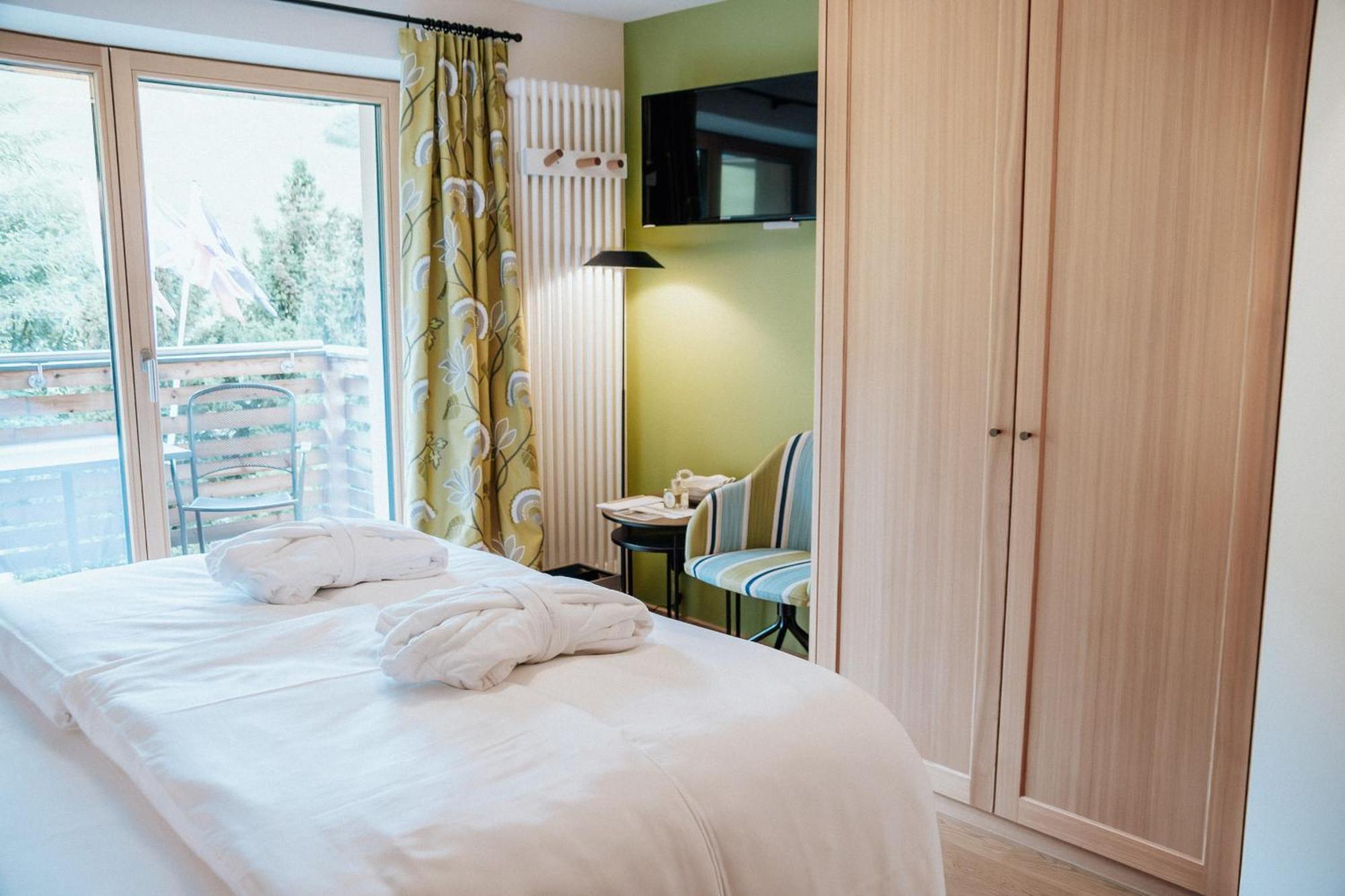 Hotel Goldener Berg レッヒ エクステリア 写真