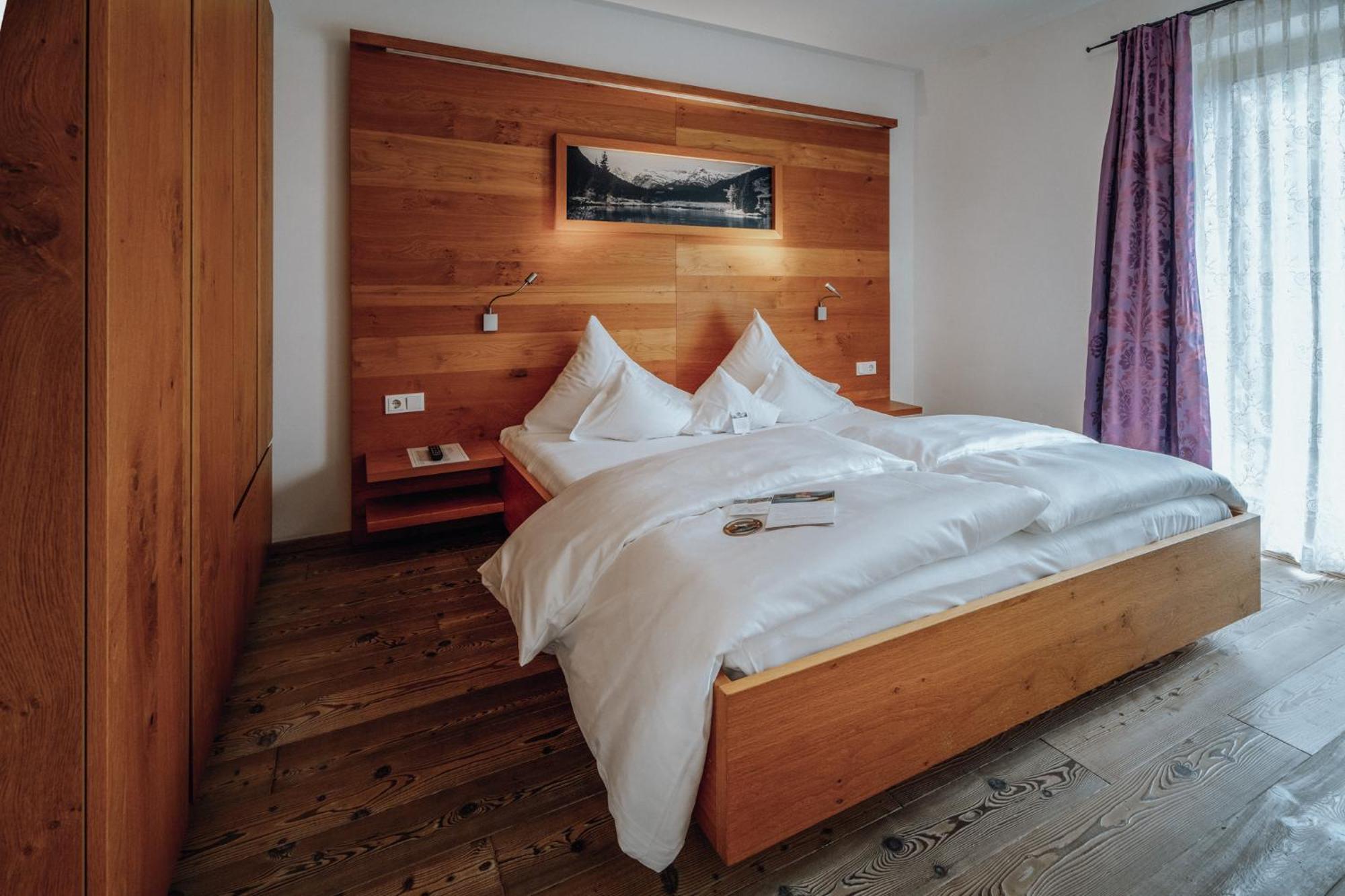 Hotel Goldener Berg レッヒ エクステリア 写真