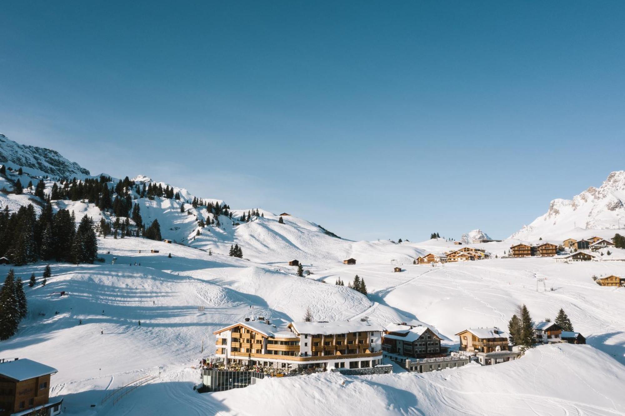 Hotel Goldener Berg レッヒ エクステリア 写真
