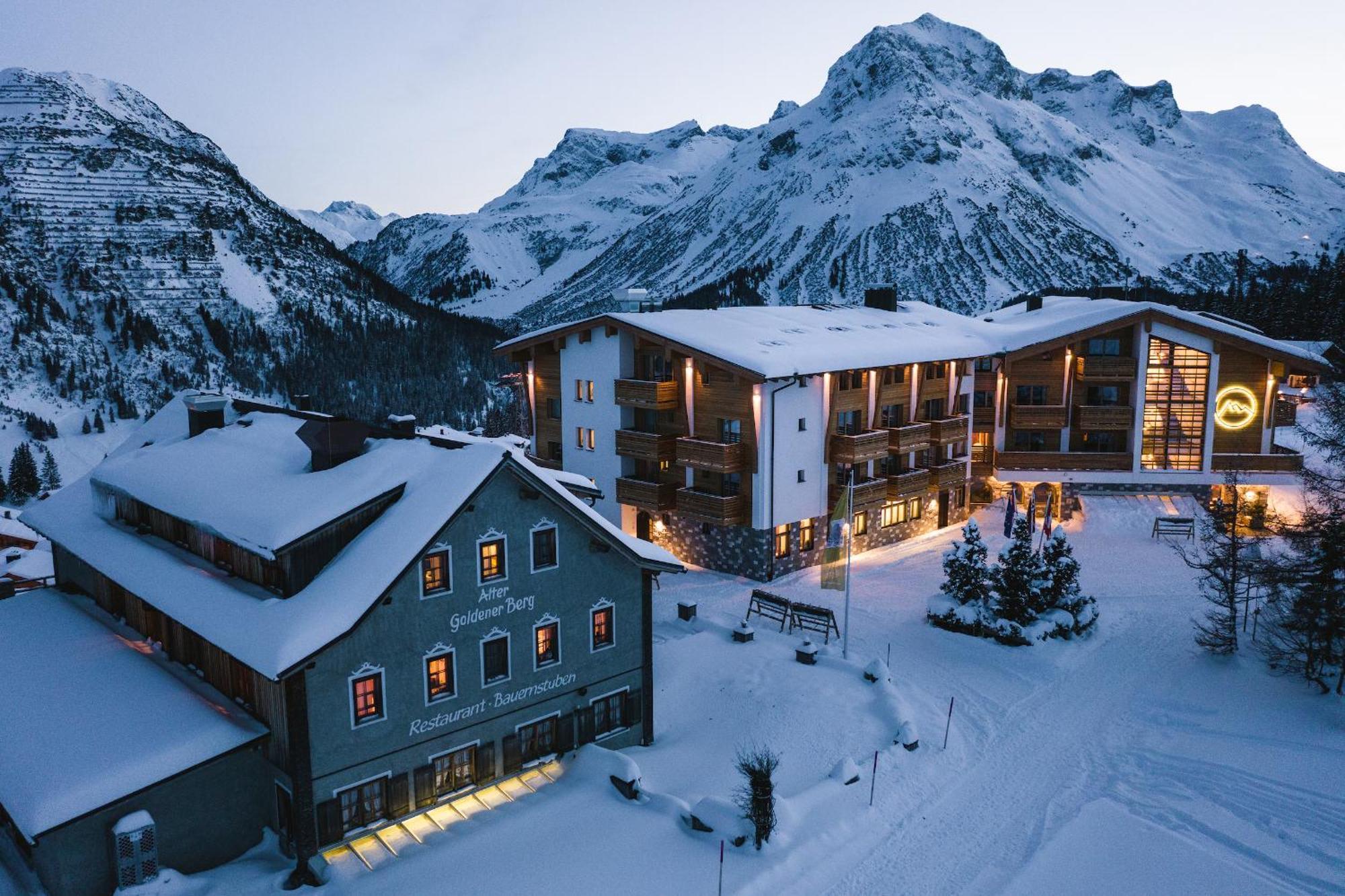 Hotel Goldener Berg レッヒ エクステリア 写真