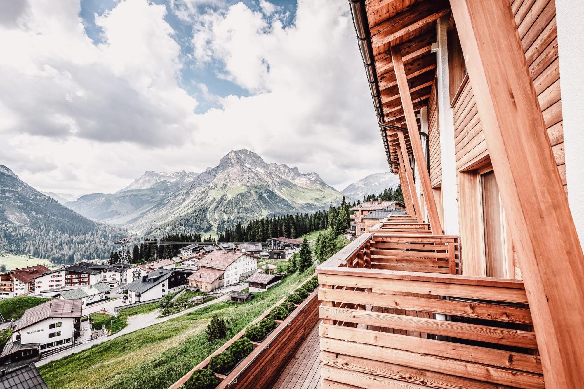 Hotel Goldener Berg レッヒ エクステリア 写真
