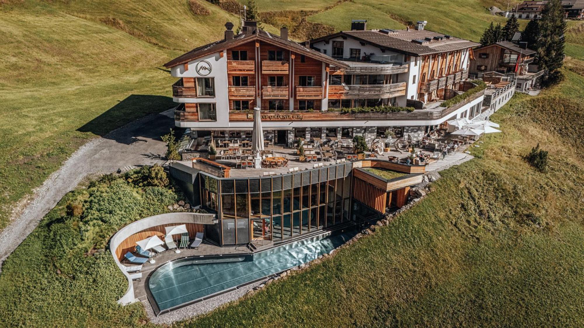 Hotel Goldener Berg レッヒ エクステリア 写真