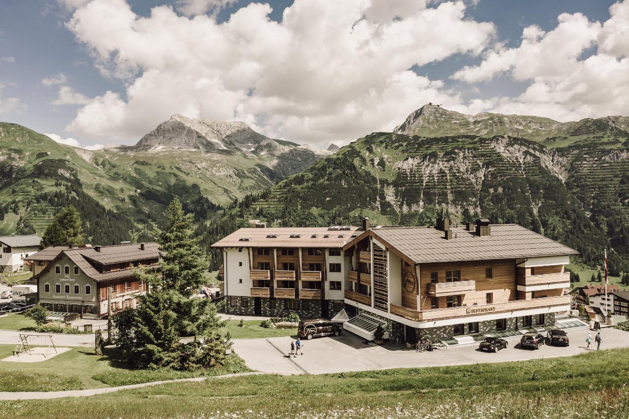 Hotel Goldener Berg レッヒ エクステリア 写真