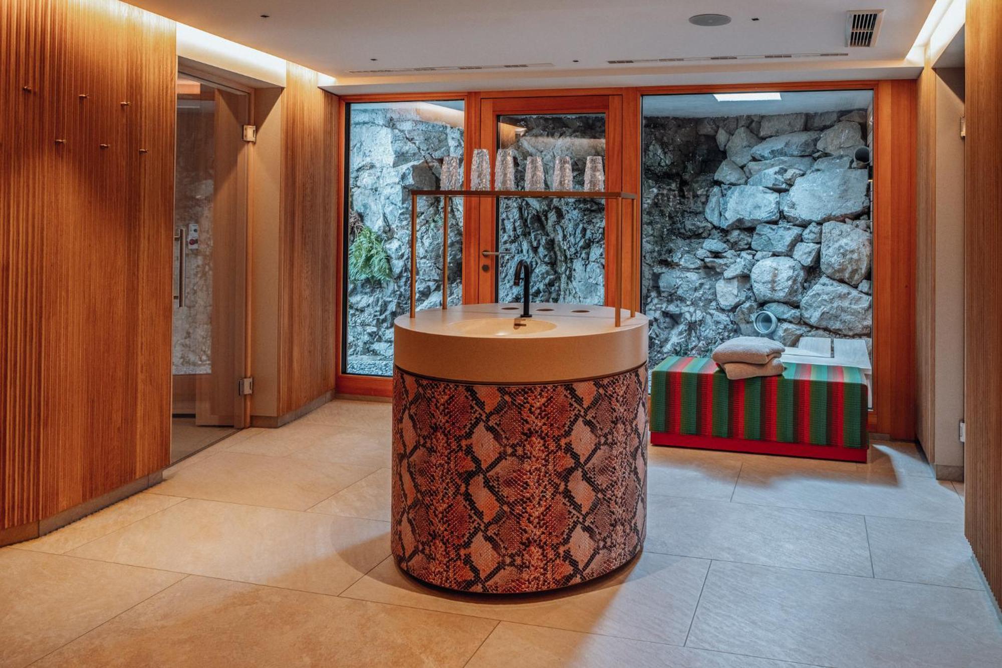 Hotel Goldener Berg レッヒ エクステリア 写真