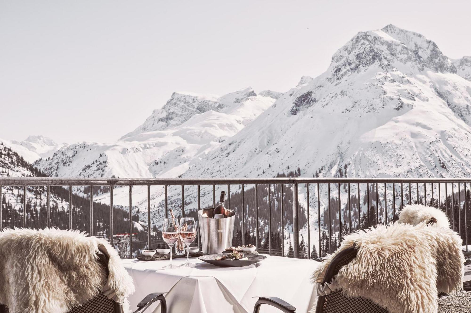 Hotel Goldener Berg レッヒ エクステリア 写真