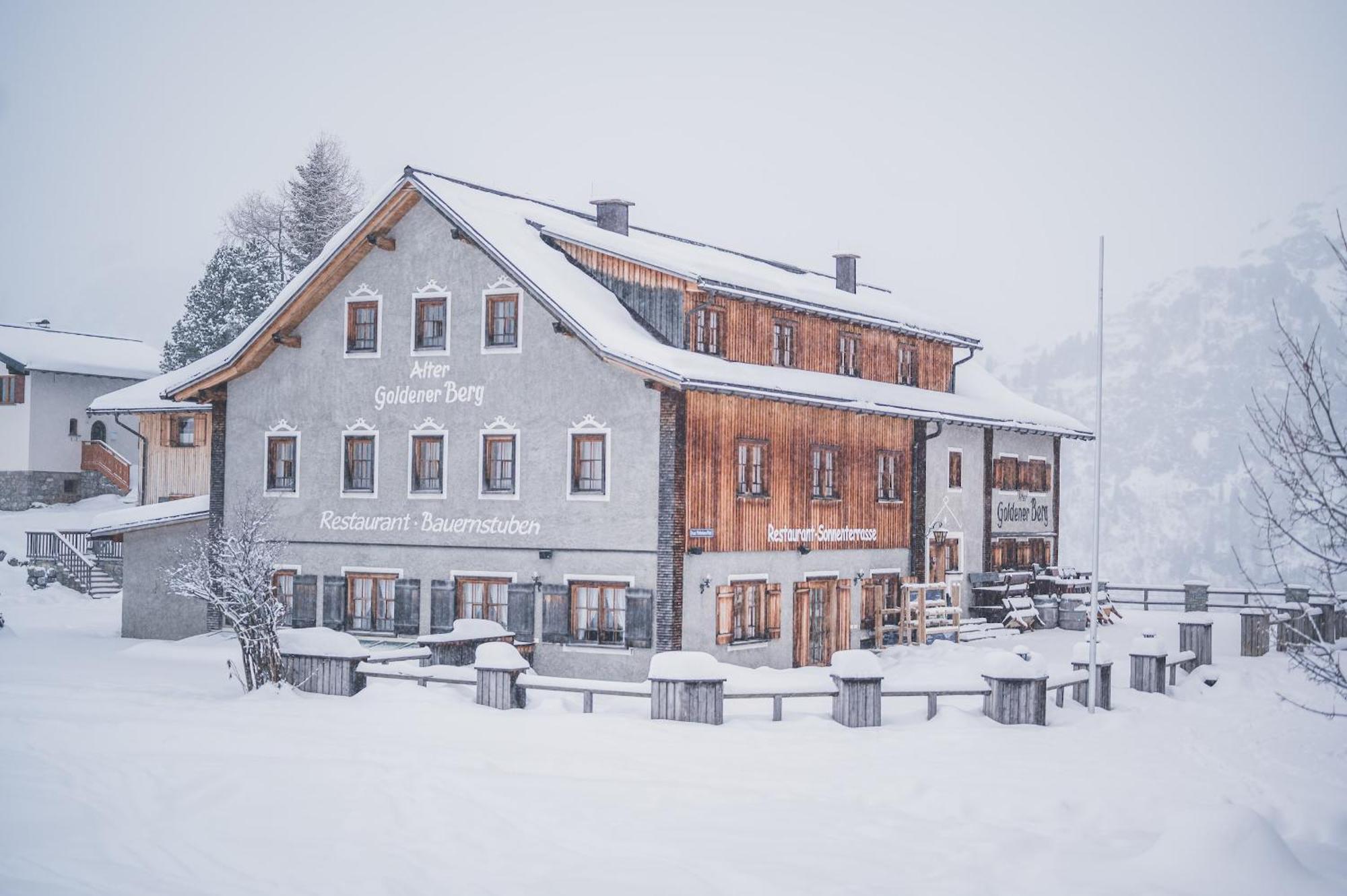 Hotel Goldener Berg レッヒ エクステリア 写真